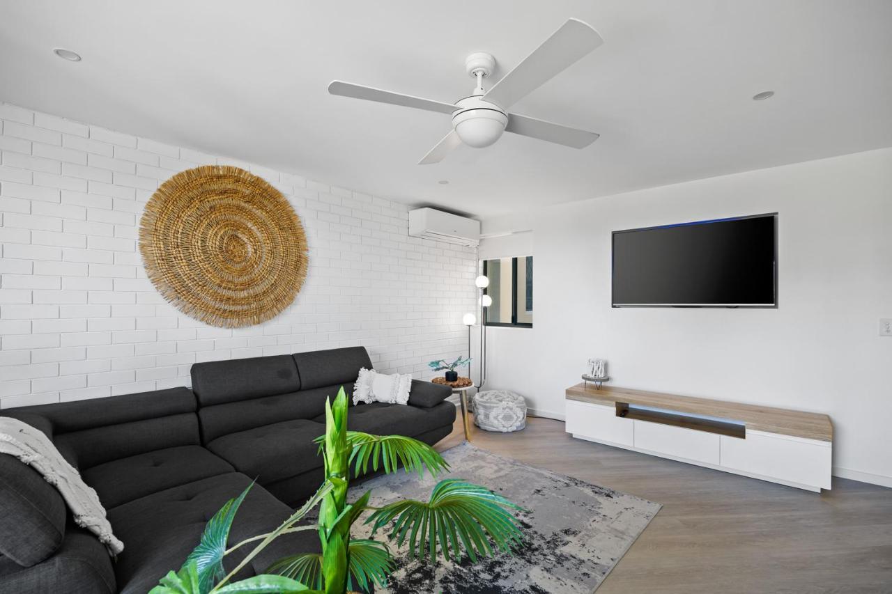 Beachside Views 2 Bedroom Apartment Mooloolaba Bagian luar foto